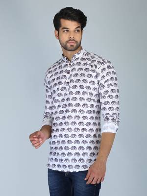 Men white and maroon printed cotton blend kurtas 3