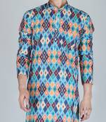 Men blue printed cotton blend kurtas