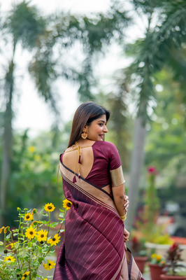 Maroon soft banarasi raw silk with zari weaving lining design saree with unstitched blouse 3