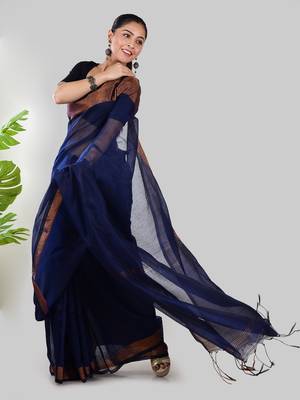 Aakar blue linen saree with unstitched blouse piece 4
