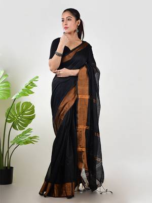 Aakar black linen saree with unstitched blouse piece 4