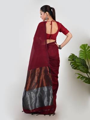 Aakar maroon linen saree with unstitched blouse piece 3