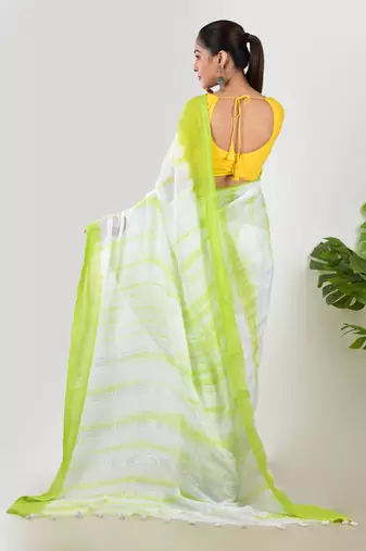 Aakar green mul cotton saree with unstitched blouse piece