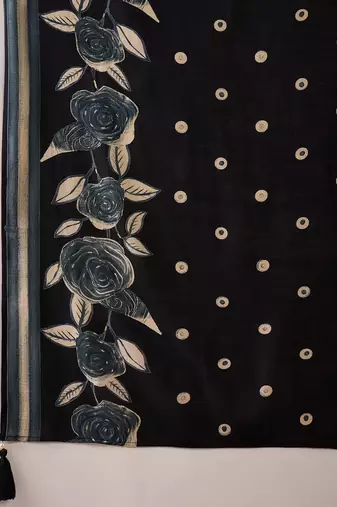 Black printed art silk v neck kurta sets