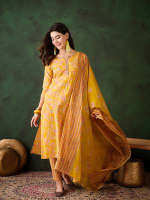 Mustard printed cotton round neck kurta sets 1