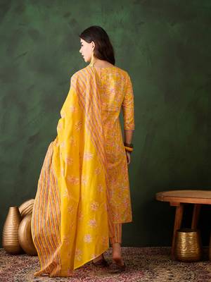 Mustard printed cotton round neck kurta sets 2