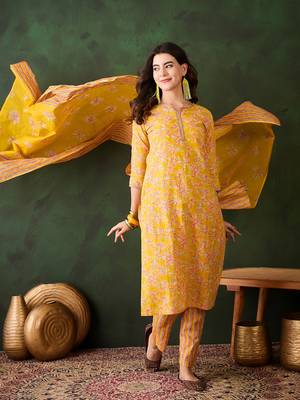 Mustard printed cotton round neck kurta sets 3