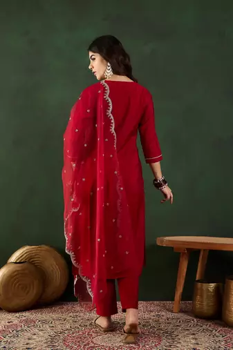 Maroon embroidered art silk round neck kurta sets