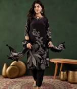Black embroidered crepe v neck kurta sets