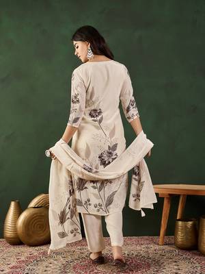 Cream embroidered crepe v neck kurta sets 2