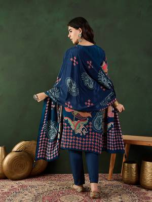Navy blue embroidered crepe v neck kurta sets 2
