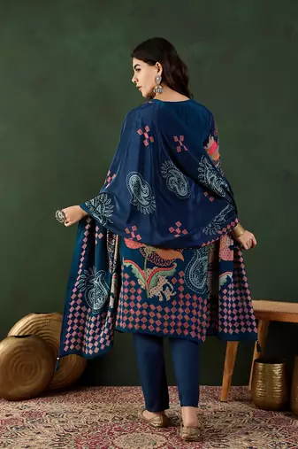 Navy blue embroidered crepe v neck kurta sets