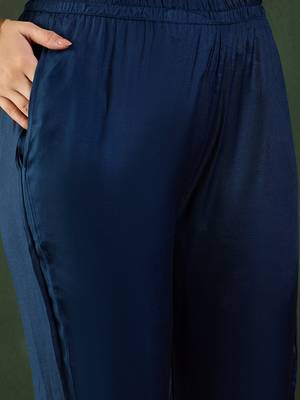 Navy blue embroidered crepe v neck kurta sets 4