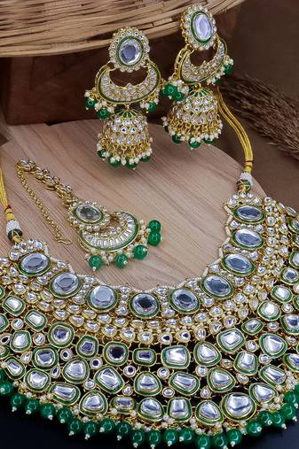 Exquisite kundan bridal jewelry set - luxurious indian couture