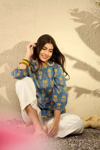 blue floral printed regular tunic
