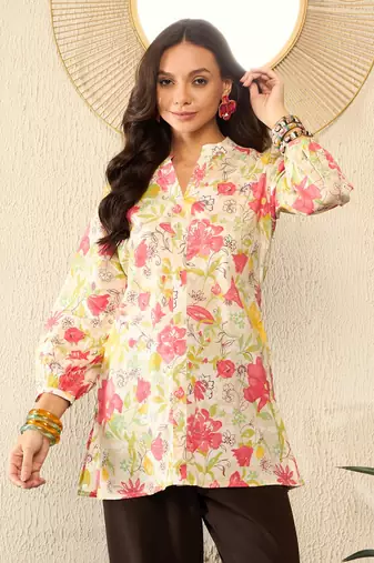 women off white cotton floral printed regular top