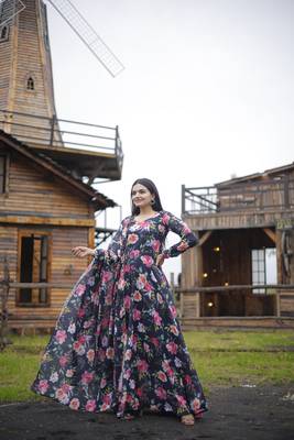 Multy beautiful georgette abstract printed partywear gown with dupatta 4