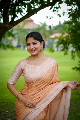 Yellow wevon kantha tussare silk blend saree with printed design 3