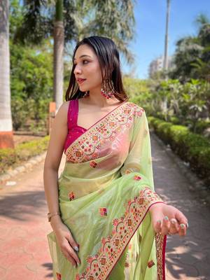 Green silver tissue silk blend heavy embroidery saree ceremonial saree 4