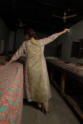 Off white green hand block printed chanderi kurta with cotton pants 2