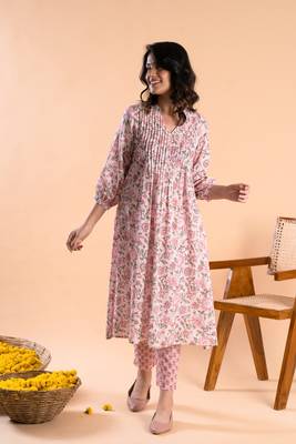 Pink hand block printed cambric cotton kurta with pants 1