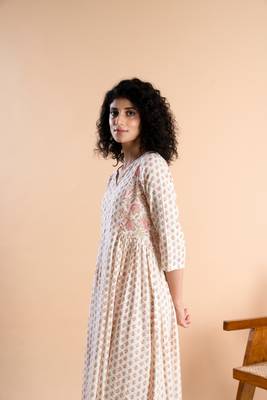 White hand block printed cambric cotton kurta with pants 4