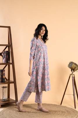 Grey pink hand block printed cambric cotton kurta with pants 3