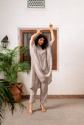 Beige hand block printed cotton slub kurta with pants - set of 2 3
