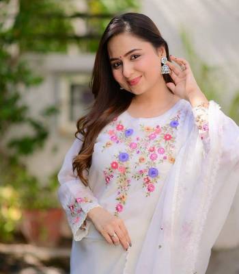 White graceful readymade georgette fabric suit with embroidery work 2