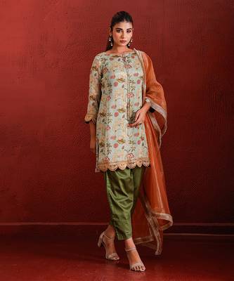 Green zardozi marodi handwork suit 2