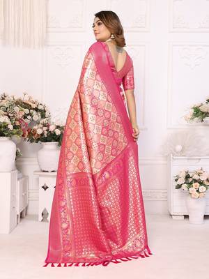 Gold Banarasi Chaturi Silk Saree 4