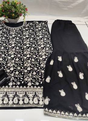 Black georgette semi stitched salwar suit with dupatta 3