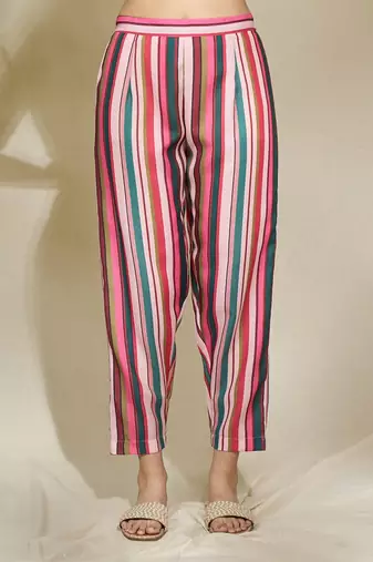 Striped multicolour vest coat pant set thin belt wear it with a top shirt or tie it closed without anything.