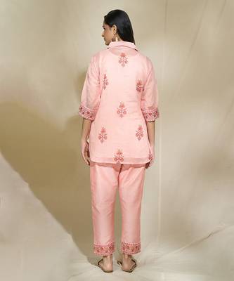 Peach Embroidered Chanderti  Kurta With Pants And Slip 3