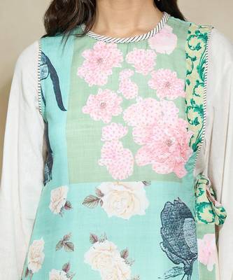 Blue floral overlap multistyler - the monochrome kurta & pant 2