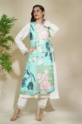 Blue floral overlap multistyler - the monochrome kurta & pant