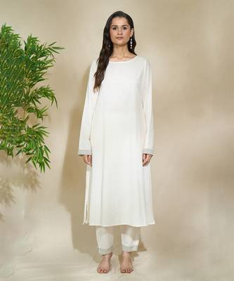 Blue floral overlap multistyler - the monochrome kurta & pant 5