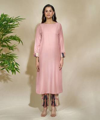 blush rose Floral Printed Linen kurta & pant 3
