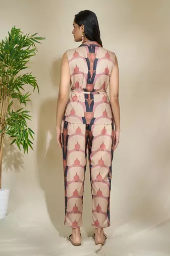Brown printed vest coat pant set thin belt wear it with a top shirt or tie it closed without anything.