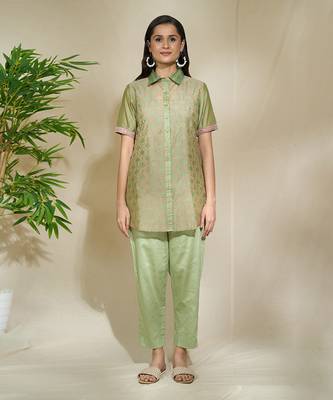 Green Chanderi Geometric Printed Kurta Pant Set with Slip 5