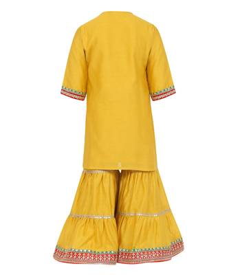 Chanderi silk kurta and sharara with gota detailing and soft net dupatta 3