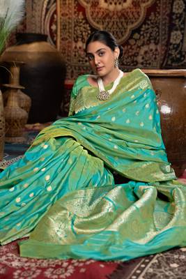 Green Banarasi silk blend with zari woven design 4