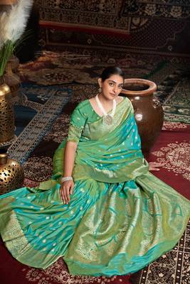 Green Banarasi silk blend with zari woven design 5