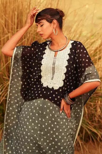 Multicolor Monochrome kaftan set