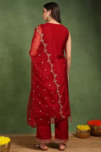 women maroon silk blend solid embroidered straight kurta palazzo and dupatta