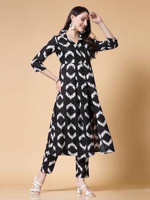 Women rayon printed aline kurta with pant set 4