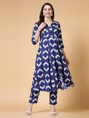 Women rayon printed aline kurta with pant set 1