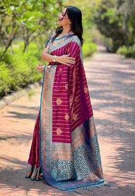 Magenta zari woven silk women's saree with blouse piece 2