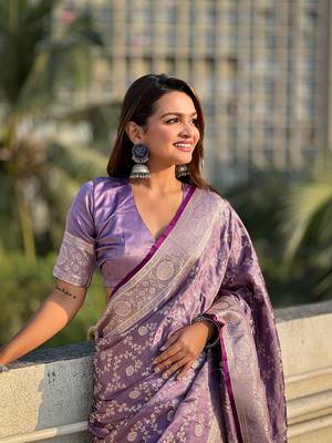 Purple zari woven Banarasi silk blend saree with unstitched blouse piece 4
