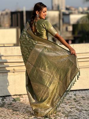 Green zari woven Banarasi silk blend saree with unstitched blouse piece 2